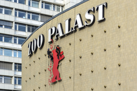 Berlinale Logo an Zoo Palast in Berlin