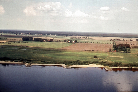 DDR Grenzsperranlage an der Elbe