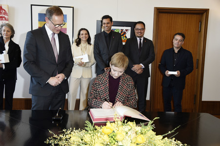 Eintrag der Berlinale Jury in das Gästebuch von Berlin, Berlinale 2019