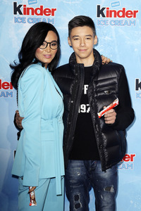 Kinder Frozen Pop-up Store Pre-Opening Event in Hamburg