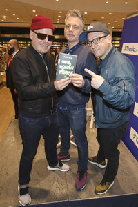 Autogrammstunde mit Fettes Brot in Hamburg