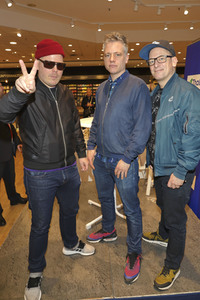 Autogrammstunde mit Fettes Brot in Hamburg