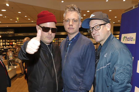 Autogrammstunde mit Fettes Brot in Hamburg