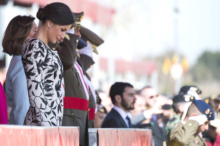 Flaggenzeremonie mit Königin Letizia in Paracuellos de Jarama