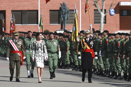 Flaggenzeremonie mit Königin Letizia in Paracuellos de Jarama