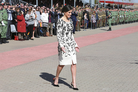 Flaggenzeremonie mit Königin Letizia in Paracuellos de Jarama