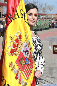 Flaggenzeremonie mit Königin Letizia in Paracuellos de Jarama
