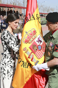 Flaggenzeremonie mit Königin Letizia in Paracuellos de Jarama
