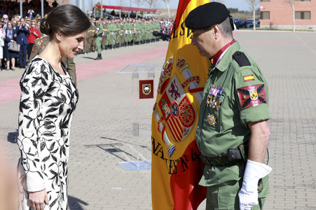 Flaggenzeremonie mit Königin Letizia in Paracuellos de Jarama