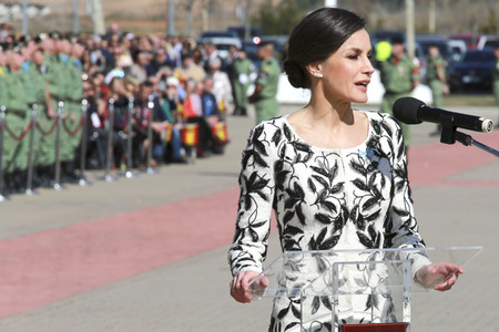 Flaggenzeremonie mit Königin Letizia in Paracuellos de Jarama