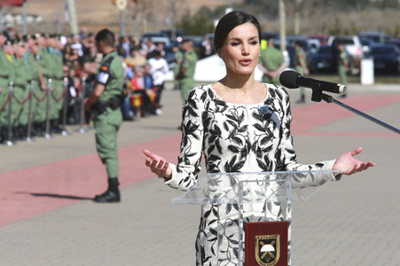 Flaggenzeremonie mit Königin Letizia in Paracuellos de Jarama