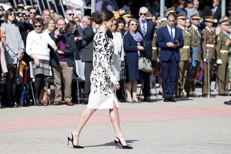 Flaggenzeremonie mit Königin Letizia in Paracuellos de Jarama