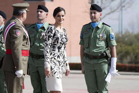 Flaggenzeremonie mit Königin Letizia in Paracuellos de Jarama