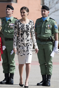 Flaggenzeremonie mit Königin Letizia in Paracuellos de Jarama