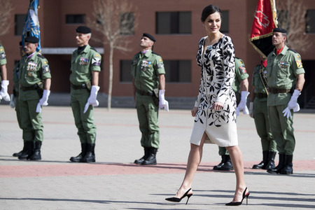 Flaggenzeremonie mit Königin Letizia in Paracuellos de Jarama