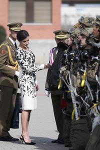 Flaggenzeremonie mit Königin Letizia in Paracuellos de Jarama