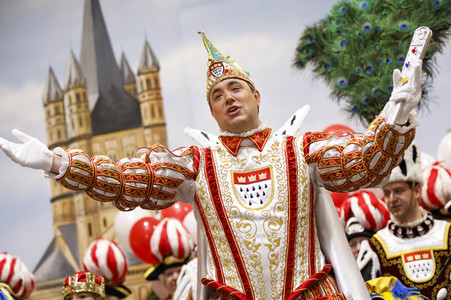 Richtfest für den Rosenmontagszug 2019 in Köln