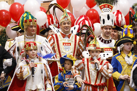 Richtfest für den Rosenmontagszug 2019 in Köln