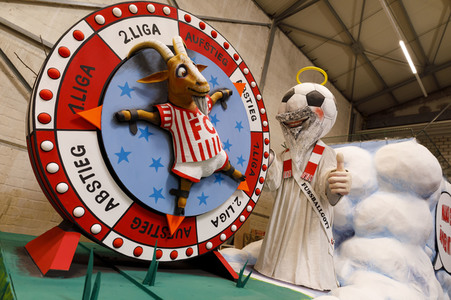 Richtfest für den Rosenmontagszug 2019 in Köln