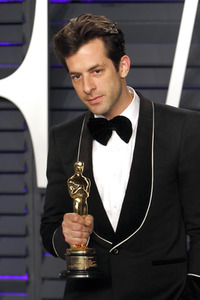 Vanity Fair Oscar Party 2019 in Beverly Hills