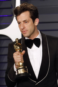 Vanity Fair Oscar Party 2019 in Beverly Hills