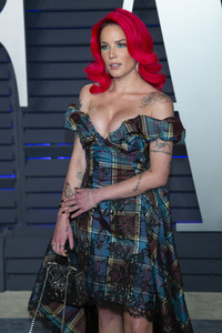 Vanity Fair Oscar Party 2019 in Beverly Hills