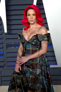 Vanity Fair Oscar Party 2019 in Beverly Hills