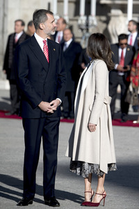Begrüßungszeremonie für Präsident Vizcarra in Madrid