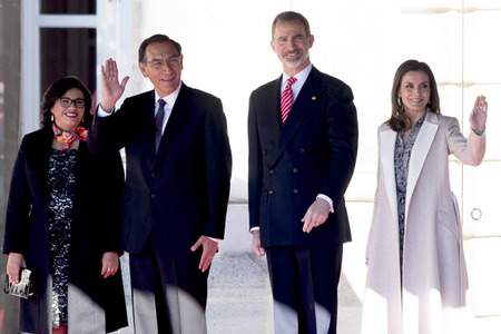 Begrüßungszeremonie für Präsident Vizcarra in Madrid