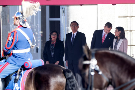 Begrüßungszeremonie für Präsident Vizcarra in Madrid