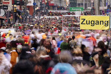 Weiberfastnacht in Köln