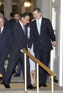 Empfang von Präsident Vizcarra zu Ehren der spanischen Royals in Madrid