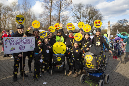 Veilchendienstagszug in Köln