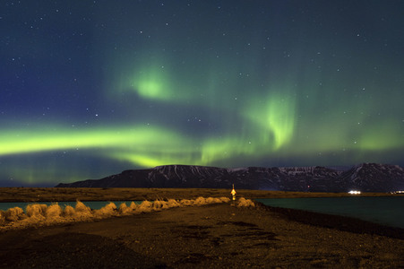 Polarlichter bei Reykjavik