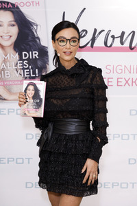 Buchsignierstunde mit Verona Pooth in Köln