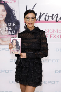 Buchsignierstunde mit Verona Pooth in Köln