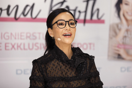 Buchsignierstunde mit Verona Pooth in Köln