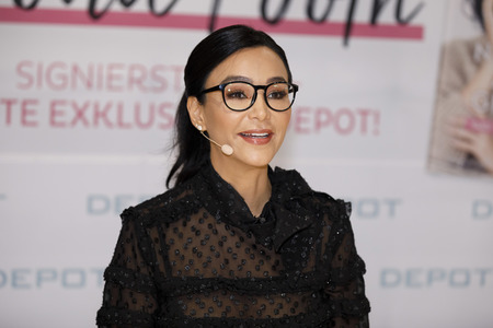 Buchsignierstunde mit Verona Pooth in Köln