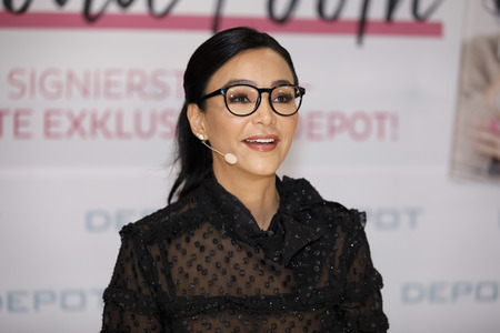 Buchsignierstunde mit Verona Pooth in Köln