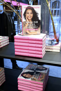 Buchsignierstunde mit Verona Pooth in München