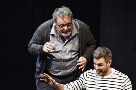 Theaterprobe 'Monsieur Pierre geht online' in Berlin