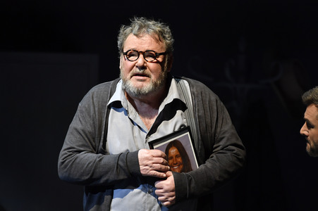 Theaterprobe 'Monsieur Pierre geht online' in Berlin