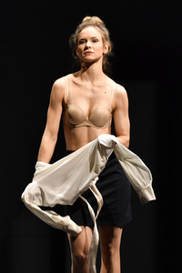 Theaterprobe 'Monsieur Pierre geht online' in Berlin