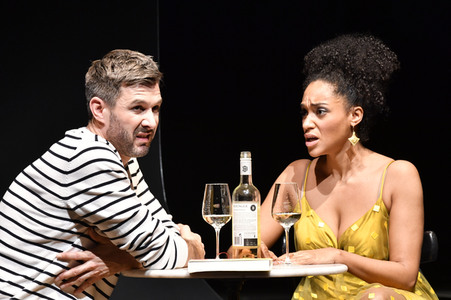 Theaterprobe 'Monsieur Pierre geht online' in Berlin