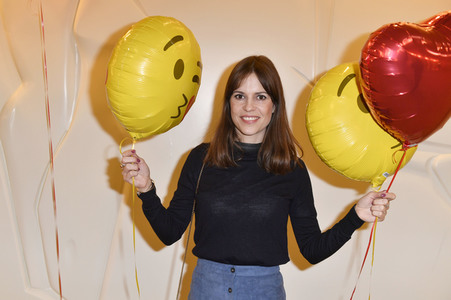 Theaterpremiere 'Monsieur Pierre geht online' in Berlin