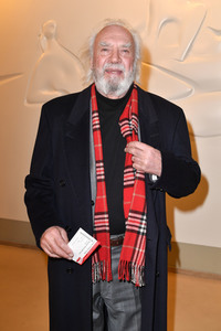 Theaterpremiere 'Monsieur Pierre geht online' in Berlin