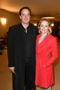 Theaterpremiere 'Monsieur Pierre geht online' in Berlin