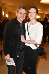 Theaterpremiere 'Monsieur Pierre geht online' in Berlin