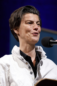 Maryam Zaree, Lena Gorelik und Carolin Emcke auf der lit.cologne 2019 in Köln