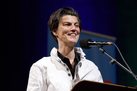 Maryam Zaree, Lena Gorelik und Carolin Emcke auf der lit.cologne 2019 in Köln